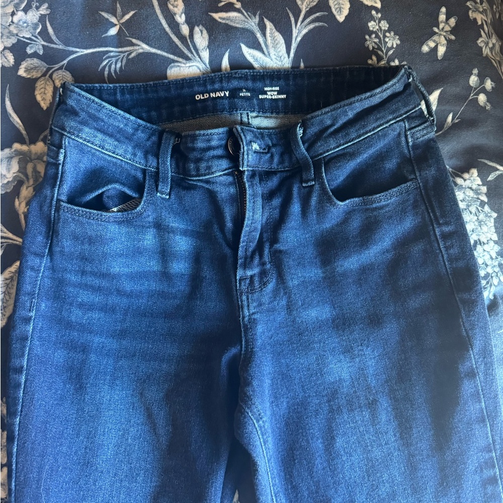 Old Navy Blue Skinny Jeans with Classic Denim Style